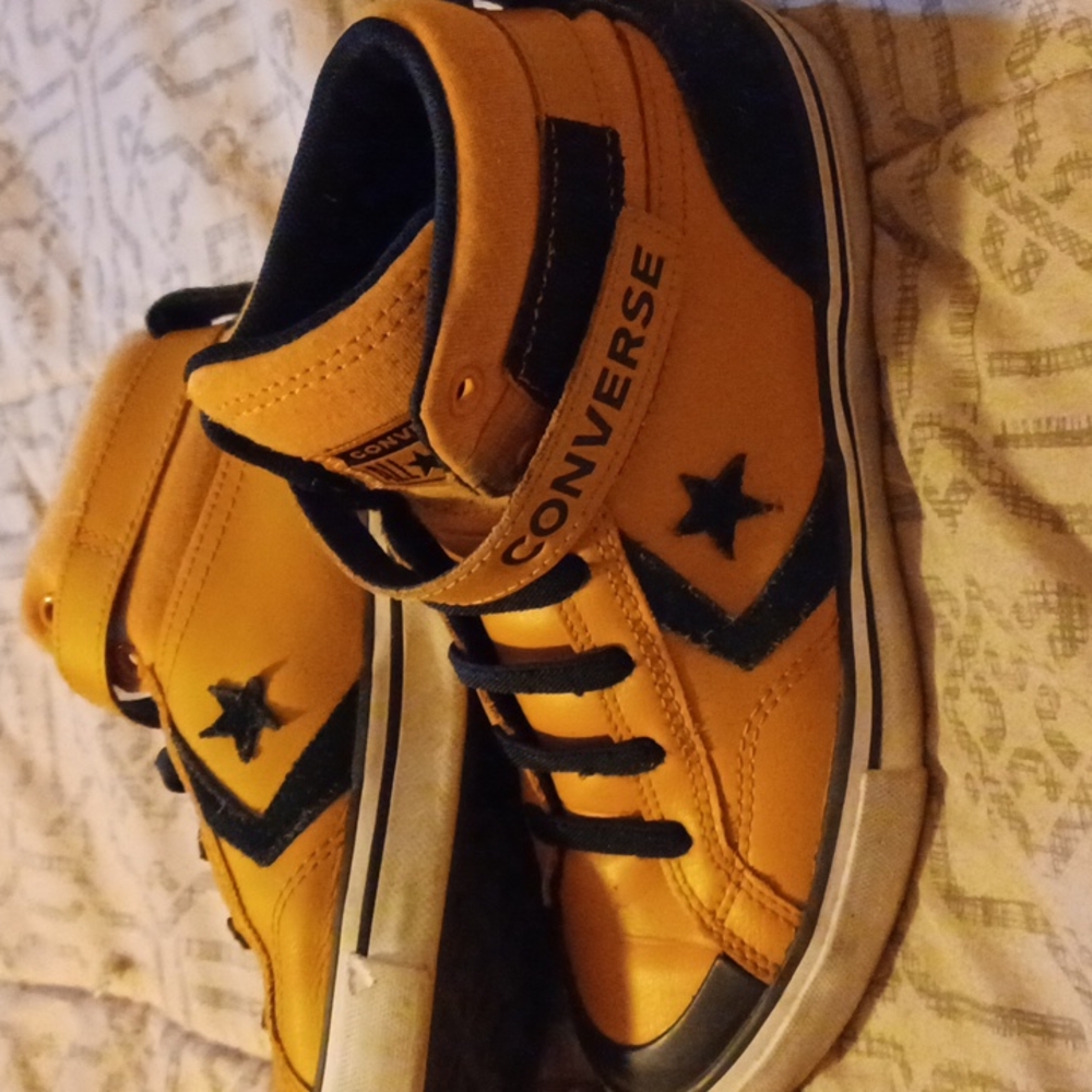 Converse Pro Blaze strap high top size 4 women's 6
